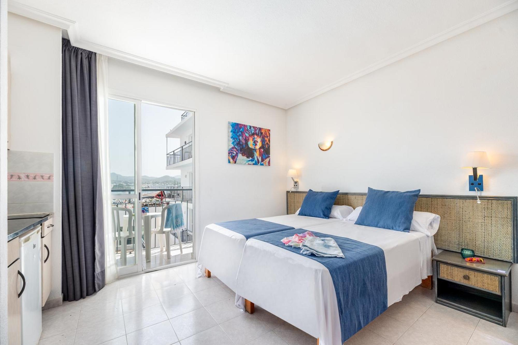Studio with Sea View